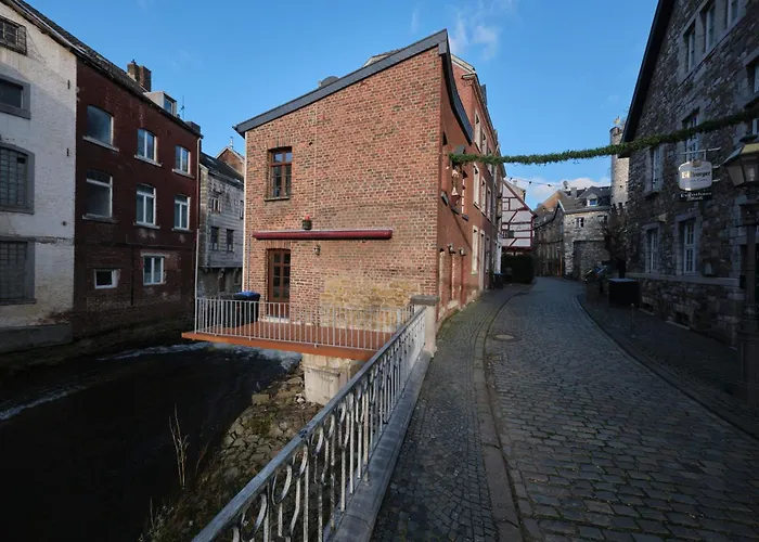 Historische Alte Muehle Direkt An Der Burg *